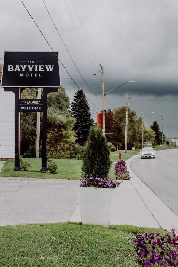 The Bayview - Frances, On - Lakeside Hotel Fort Frances
