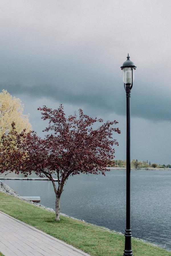 Hotel The Bayview - Frances, On - Lakeside Fort Frances